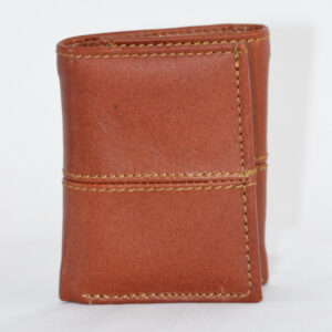 Cartera Trifold para Hombre Tutta Pelle Treviso cerrada, hecha en Piel Napa Genuina color Hormiga.